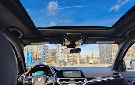 BMW 3 серия, 2019 год, 3 330 000 рублей, 10 фотография
