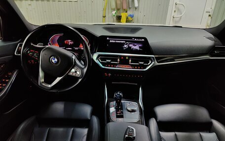 BMW 3 серия, 2019 год, 3 330 000 рублей, 16 фотография