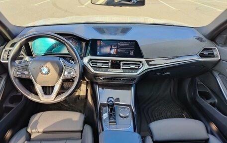 BMW 3 серия, 2019 год, 3 330 000 рублей, 21 фотография