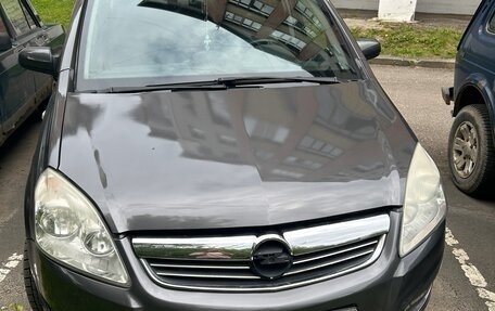 Opel Zafira B, 2008 год, 700 000 рублей, 1 фотография