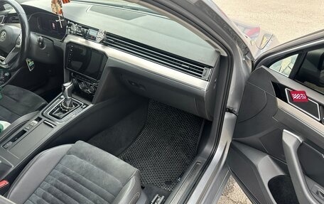 Volkswagen Passat B8 рестайлинг, 2020 год, 2 900 000 рублей, 23 фотография