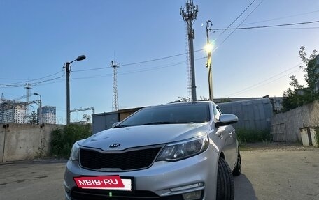 KIA Rio III рестайлинг, 2016 год, 1 030 000 рублей, 2 фотография
