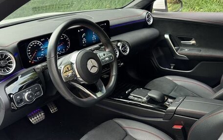 Mercedes-Benz CLA, 2022 год, 3 080 000 рублей, 7 фотография