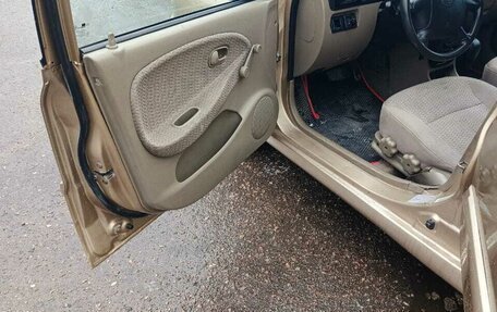 KIA Rio II, 2002 год, 250 000 рублей, 5 фотография