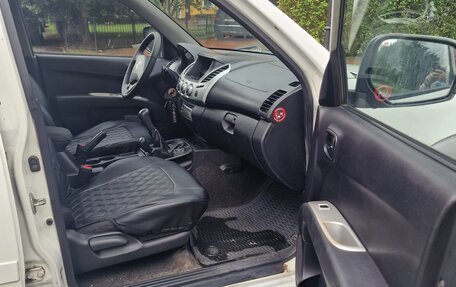 Mitsubishi L200 IV рестайлинг, 2014 год, 1 475 000 рублей, 13 фотография
