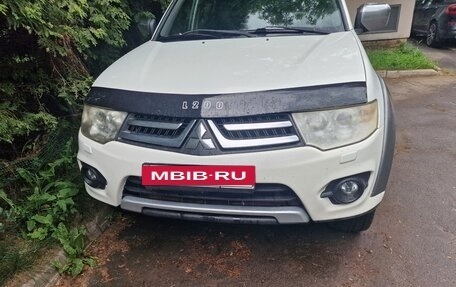 Mitsubishi L200 IV рестайлинг, 2014 год, 1 475 000 рублей, 27 фотография