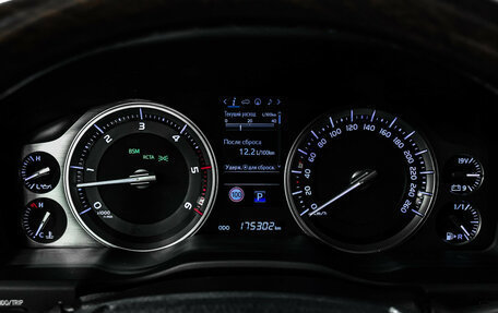 Toyota Land Cruiser 200, 2015 год, 4 967 000 рублей, 10 фотография