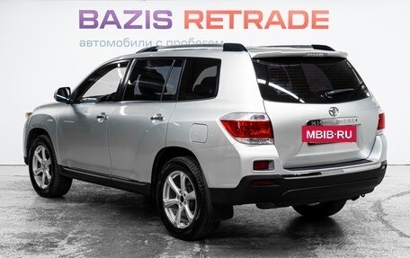 Toyota Highlander III, 2011 год, 2 115 000 рублей, 8 фотография