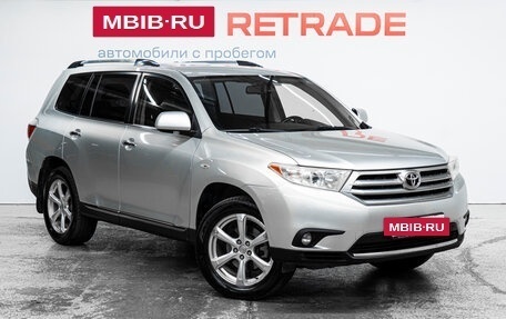 Toyota Highlander III, 2011 год, 2 115 000 рублей, 4 фотография