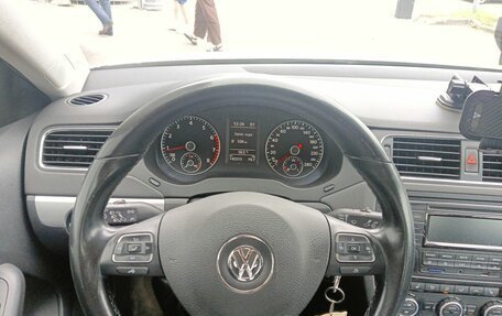 Volkswagen Jetta VI, 2013 год, 949 000 рублей, 7 фотография
