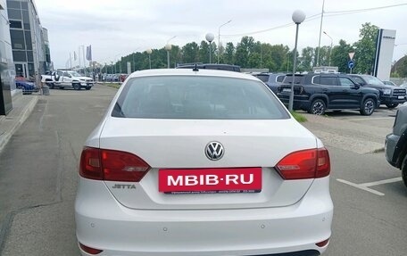 Volkswagen Jetta VI, 2013 год, 949 000 рублей, 5 фотография