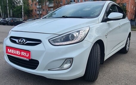 Hyundai Solaris II рестайлинг, 2013 год, 880 000 рублей, 3 фотография