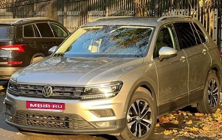 Volkswagen Tiguan II, 2019 год, 2 500 000 рублей, 2 фотография