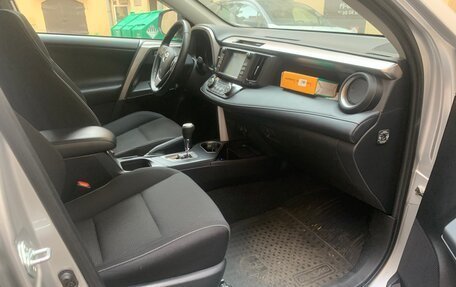 Toyota RAV4, 2019 год, 3 100 000 рублей, 6 фотография