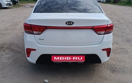 KIA Rio IV, 2018 год, 850 000 рублей, 3 фотография