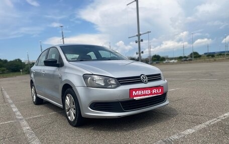 Volkswagen Polo VI (EU Market), 2013 год, 830 000 рублей, 2 фотография