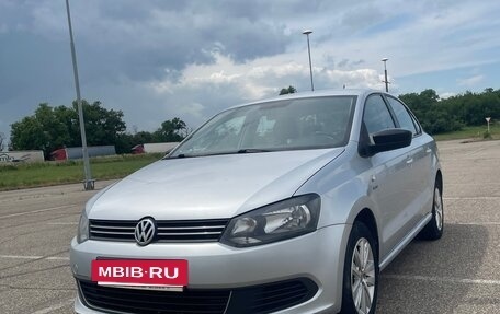 Volkswagen Polo VI (EU Market), 2013 год, 830 000 рублей, 3 фотография