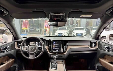Volvo XC60 II, 2021 год, 3 150 000 рублей, 6 фотография