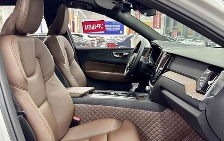 Volvo XC60 II, 2021 год, 3 150 000 рублей, 10 фотография