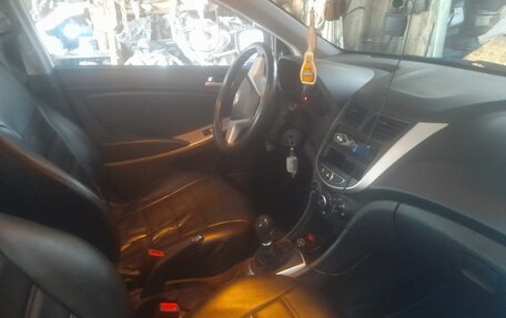 Hyundai Solaris II рестайлинг, 2012 год, 717 000 рублей, 10 фотография