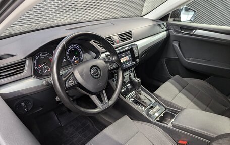 Skoda Superb III рестайлинг, 2016 год, 1 800 000 рублей, 12 фотография