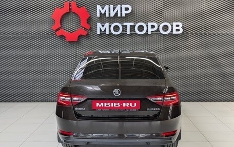 Skoda Superb III рестайлинг, 2016 год, 1 800 000 рублей, 6 фотография