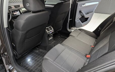 Skoda Superb III рестайлинг, 2016 год, 1 800 000 рублей, 15 фотография