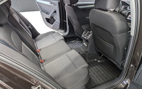 Skoda Superb III рестайлинг, 2016 год, 1 800 000 рублей, 17 фотография