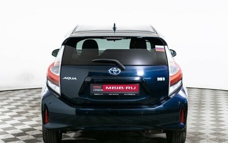 Toyota Aqua I, 2018 год, 1 300 000 рублей, 6 фотография