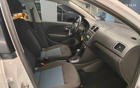Volkswagen Polo VI (EU Market), 2013 год, 630 000 рублей, 16 фотография