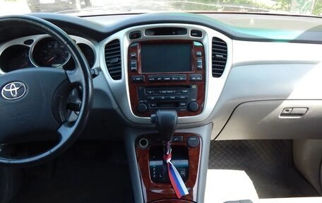Toyota Highlander III, 2004 год, 1 200 000 рублей, 3 фотография