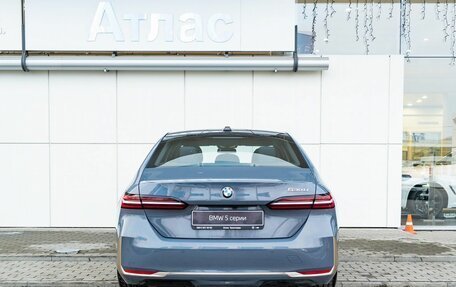 BMW 5 серия, 2024 год, 8 990 000 рублей, 10 фотография