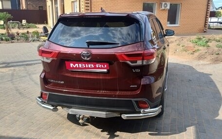 Toyota Highlander III, 2019 год, 3 200 000 рублей, 3 фотография
