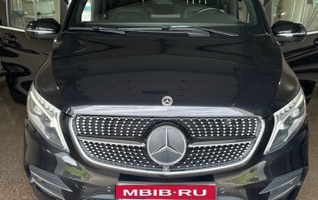 Mercedes-Benz V-Класс, 2021 год, 9 500 000 рублей, 1 фотография