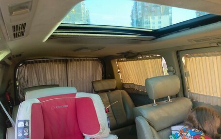 Nissan Elgrand III, 2004 год, 1 150 000 рублей, 10 фотография
