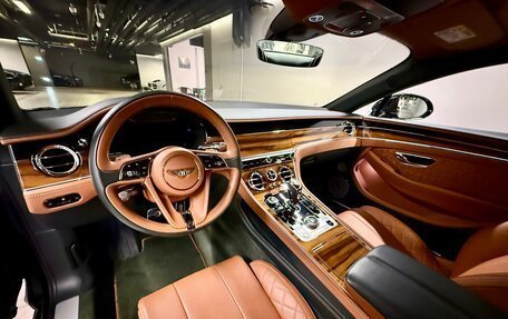 Bentley Continental GT III, 2019 год, 21 000 000 рублей, 19 фотография