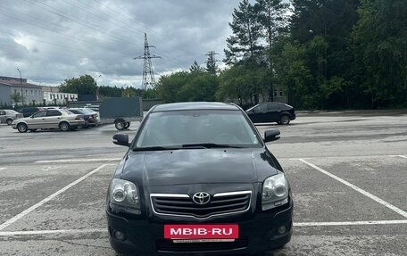 Toyota Avensis III рестайлинг, 2008 год, 800 000 рублей, 2 фотография
