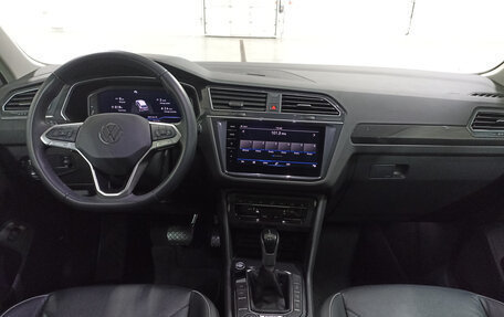 Volkswagen Tiguan II, 2022 год, 4 599 000 рублей, 17 фотография
