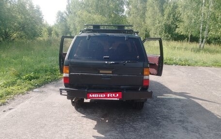 Nissan Terrano II рестайлинг, 1992 год, 475 000 рублей, 4 фотография