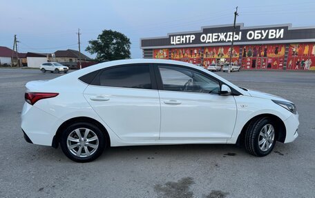 Hyundai Solaris II рестайлинг, 2018 год, 1 250 000 рублей, 6 фотография