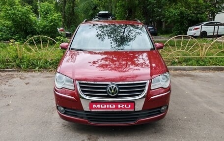 Volkswagen Touran III, 2007 год, 950 000 рублей, 1 фотография