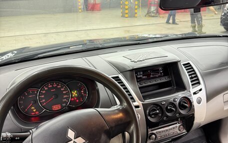 Mitsubishi Pajero Sport II рестайлинг, 2011 год, 950 000 рублей, 14 фотография