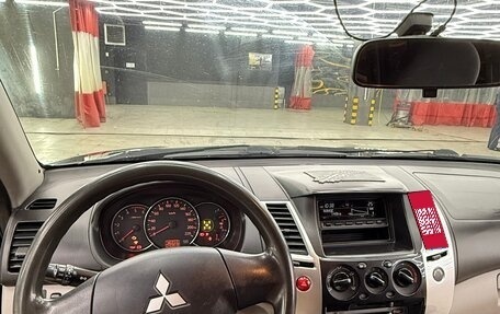 Mitsubishi Pajero Sport II рестайлинг, 2011 год, 950 000 рублей, 13 фотография