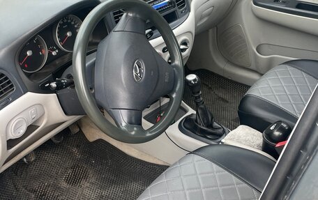 Hyundai Verna II, 2006 год, 310 000 рублей, 6 фотография