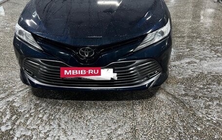 Toyota Camry, 2018 год, 2 870 000 рублей, 3 фотография