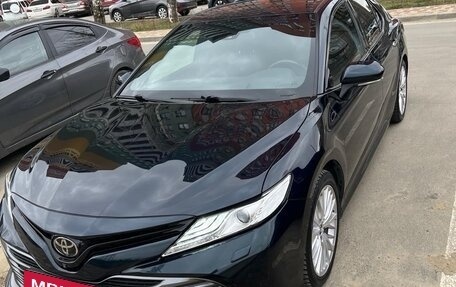 Toyota Camry, 2018 год, 2 870 000 рублей, 6 фотография