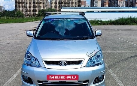 Toyota Ipsum II, 2007 год, 1 780 000 рублей, 2 фотография