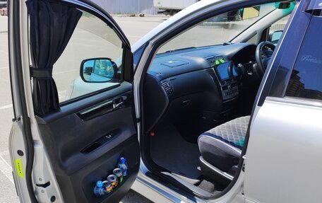 Toyota Ipsum II, 2007 год, 1 780 000 рублей, 17 фотография