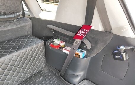 Toyota Ipsum II, 2007 год, 1 780 000 рублей, 37 фотография