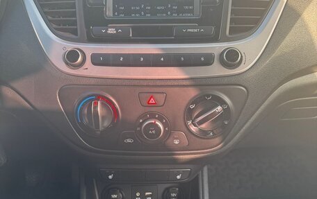 Hyundai Solaris II рестайлинг, 2018 год, 1 099 000 рублей, 13 фотография